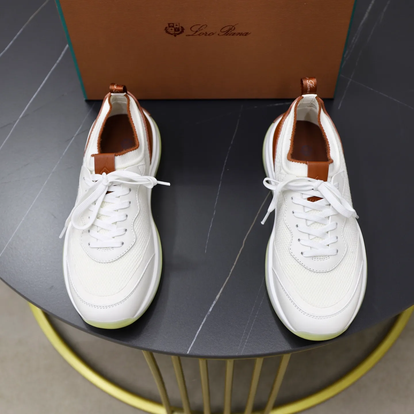 Factory price: 💰620 Loropiana LP men's shoes ♞size; 38-44 "45.46 customization" cowhide stitching and cowhide feet. It is really easy to wear, lazy, relaxed, casual, perfect comfort, and there are many color choices, and they all look good with clothes. Is it true that Loropiana can bring social value? “Loropiana is the best thing money can buy”